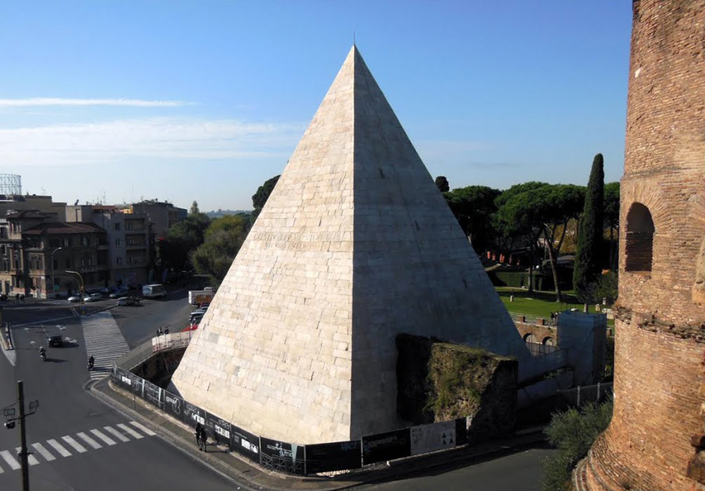 LOCATION A ROMA