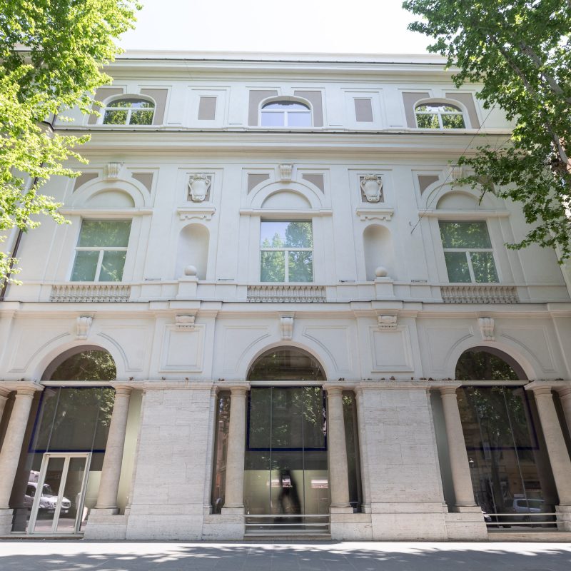 LOCATION A ROMA